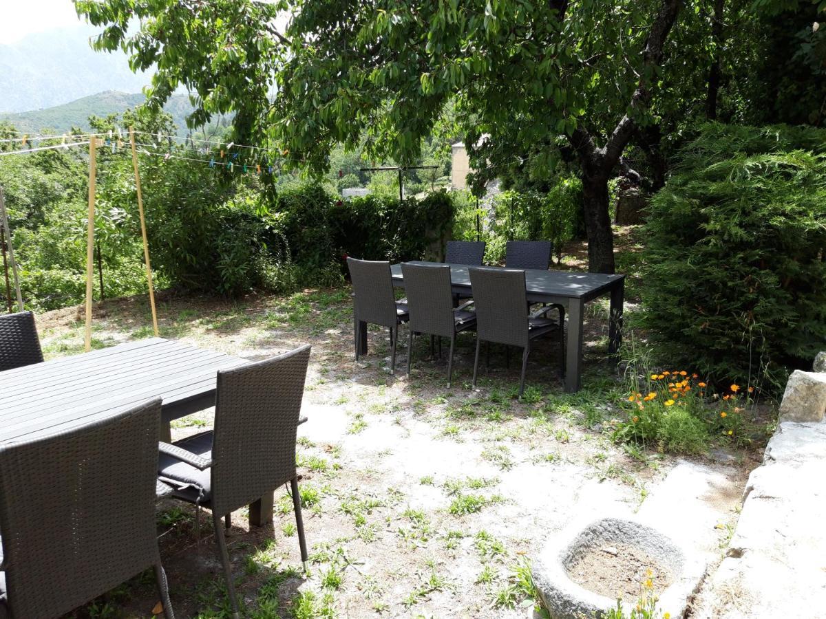 לינה וארוחת בוקר Pioggiola Casa Franceschi מראה חיצוני תמונה